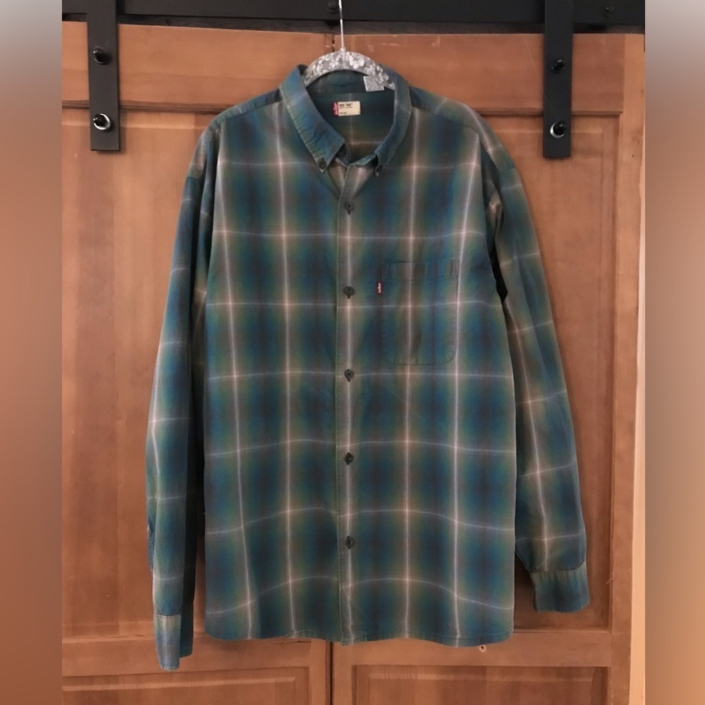 Levi Button Down Plaid Shirt Size XL